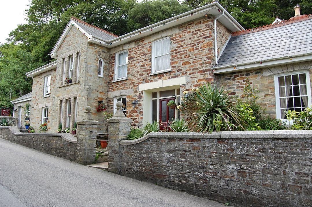 Cleaderscroft Hotel